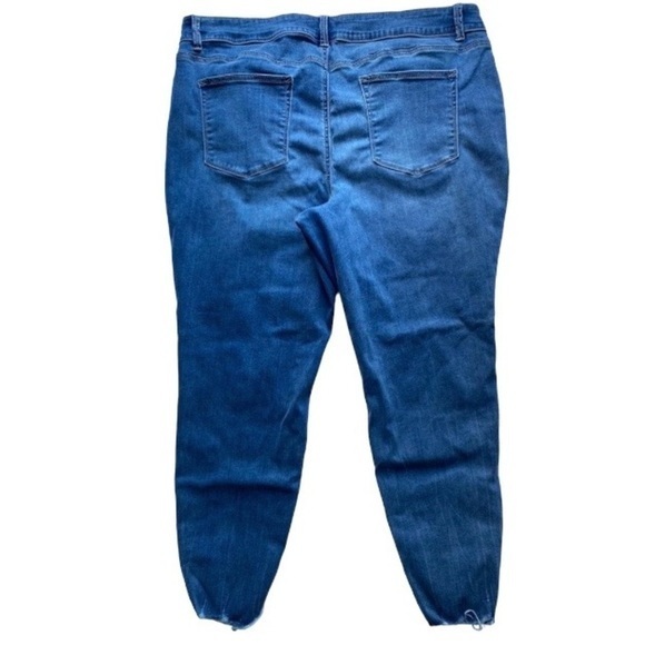 Maurices Jeans‎ Womens 24W REG High-Rise Blue Denim Distressed - Picture 7 of 8